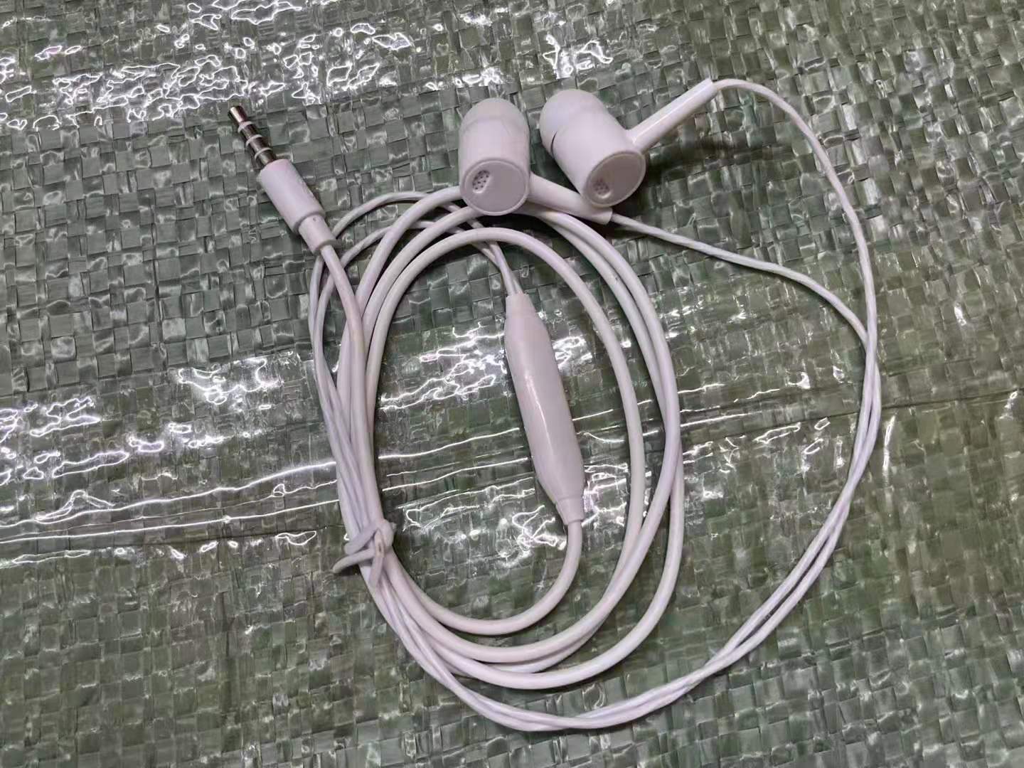 广州天河回收品牌耳机 广州天河头戴式耳机回收厂
